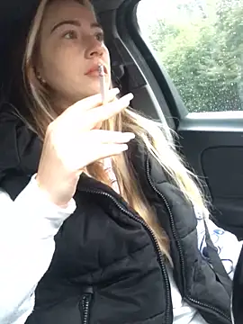 Reina Cummings online show from September 30, 4:51 am