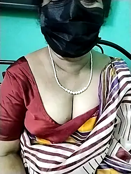 Snapshot of aarthika chatting on October 12, 5:37 pm aarthika online show from October 12, 5:37 pm