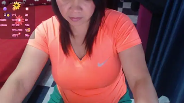 hiilarybrown online show from February 3, 10:01 pm