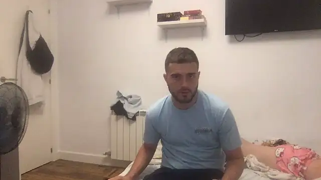 badbwoyz online show from June 19, 10:57 pm