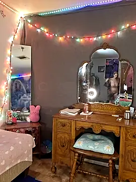 PeachyAriel online show from April 4, 2:21 am