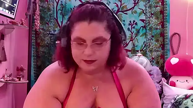 lil-gemini-hippy online show from February 14, 4:36 am