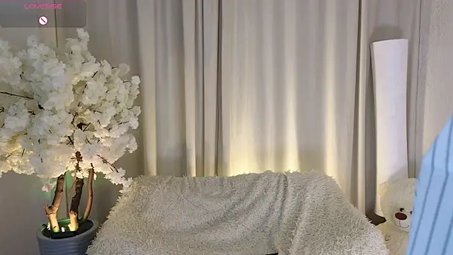 Janet Jee online show from November 16, 11:54 am