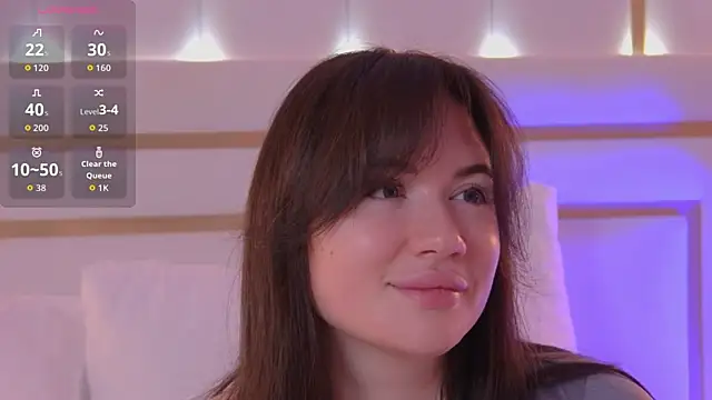 Snapshot of MeganStrain chatting on October 10, 3:11 am MeganStrain online show from October 10, 3:11 am