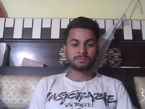 ursdreamperson online show from October 31, 9:02 am