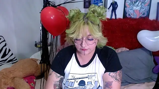 XxGreenGoodxX online show from February 15, 8:41 pm