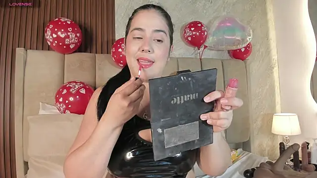  Cris Spicy  online show from April 1, 7:00 pm