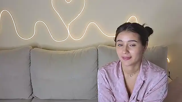 KathrynBrooks online show from November 28, 5:38 pm