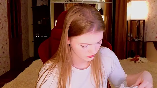 Jenny Skinner20 online show from November 24, 5:15 pm