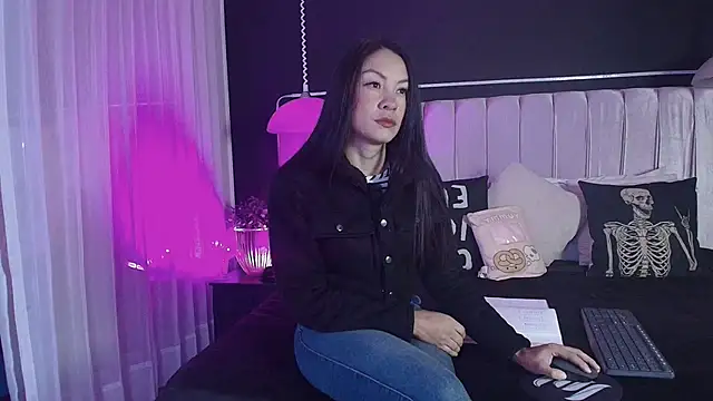 Dannyaa  online show from November 3, 12:42 pm