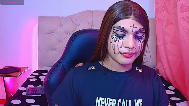 lailahdark online show from October 26, 5:36 am