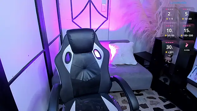 NahomiRichards  online show from March 6, 5:24 am