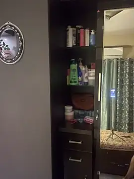 Sassy Anshiii online show from April 18, 1:24 pm