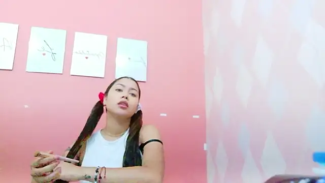 little beillis online show from October 31, 1:04 pm