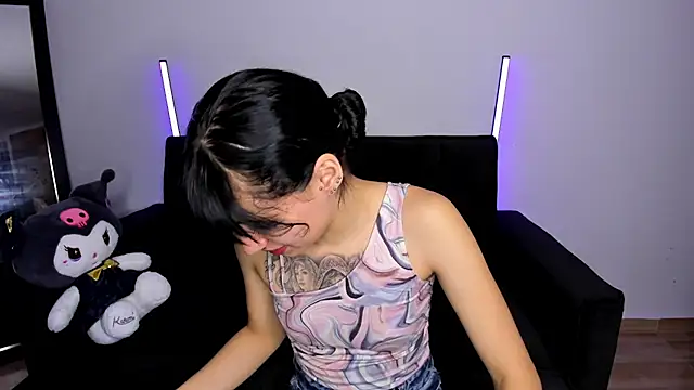 Alynn Bri  online show from February 13, 4:58 am