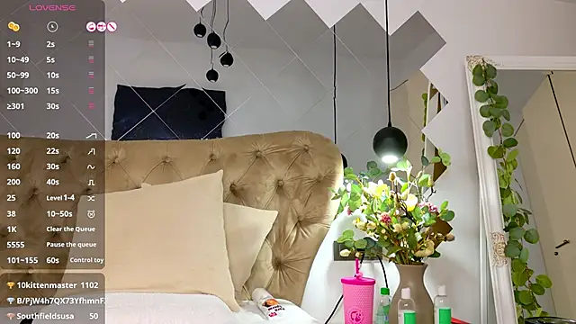 TiffanyWestX online show from September 28, 5:36 am