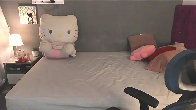 iambrave online show from March 18, 2:38 am