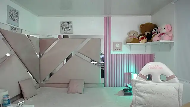 Mia garcia28 online show from October 14, 8:00 pm