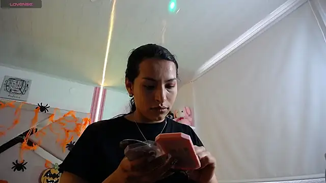 Mia garcia28 online show from October 20, 8:01 pm