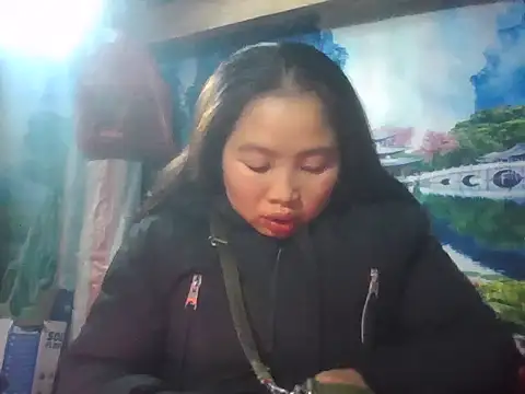 PhamPhung online show from January 9, 1:26 pm