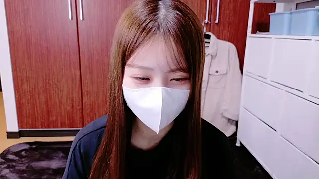 Snapshot of Ema_o0_chan chatting on October 8, 10:30 am Ema o0 chan online show from October 8, 10:30 am