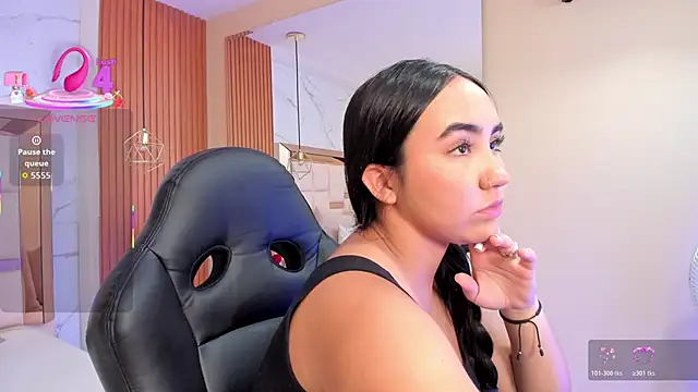 julieta rosee online show from October 27, 10:15 pm