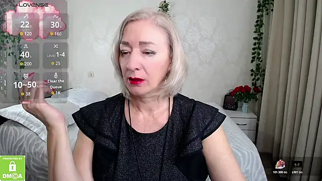 hunters woman online show from November 7, 2:11 pm