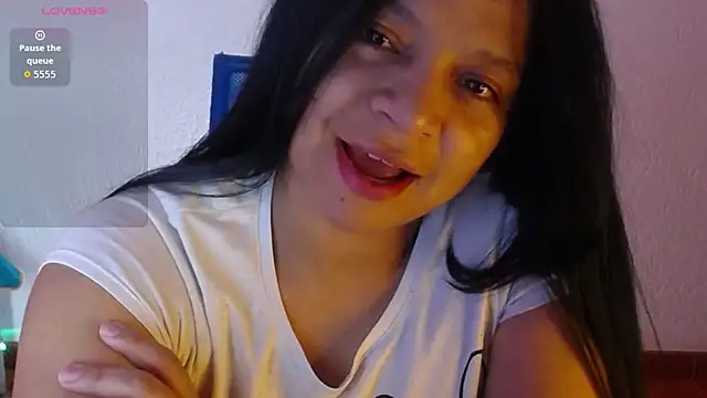 Snapshot of Sara_cute92 chatting on October 11, 3:22 am Sara cute92 online show from October 11, 3:22 am