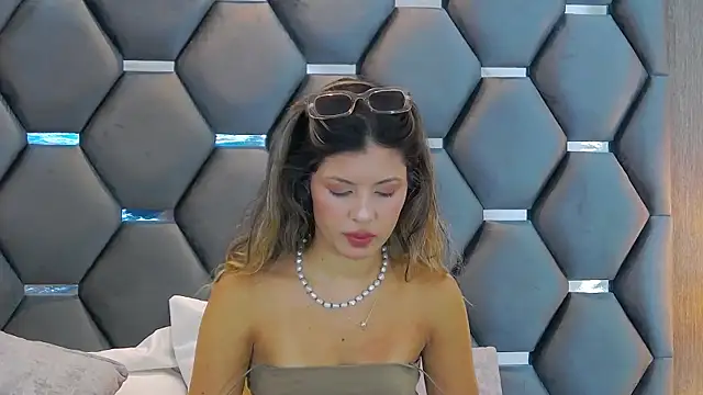 Snapshot of BlaireParker chatting on September 15, 12:02 pm BlaireParker online show from September 15, 12:02 pm