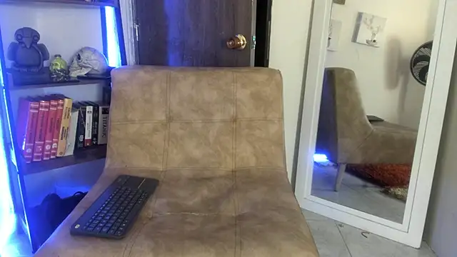 Gia fantasy  online show from October 31, 6:45 pm