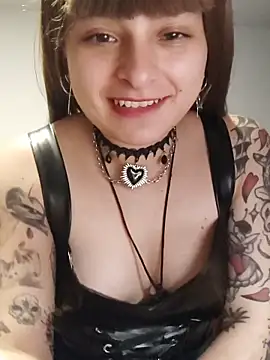 Snapshot of Aurora_blaack chatting on October 27, 12:28 am Aurora blaack online show from October 27, 12:28 am