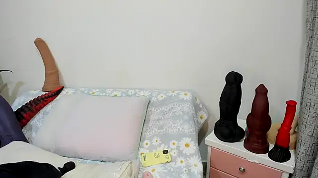 charlloteevans X online show from April 9, 1:16 pm