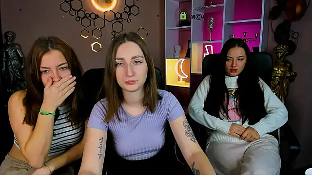 eva smiith  online show from December 22, 7:11 am