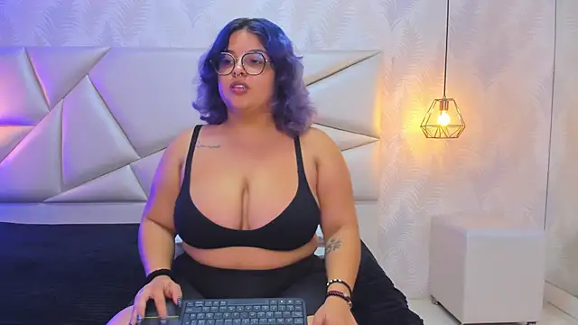 lulukawai16 online show from November 6, 7:20 pm