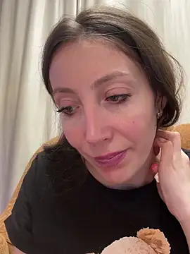 HellaryTourent online show from February 14, 6:32 pm