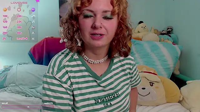 Snapshot of starsaturn chatting on September 15, 2:42 am starsaturn online show from September 15, 2:42 am