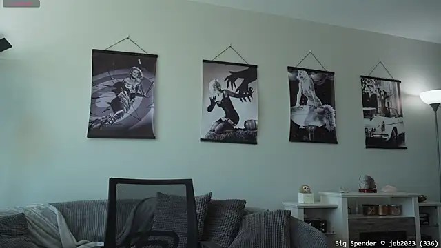 MissKatieBell online show from March 24, 6:57 pm