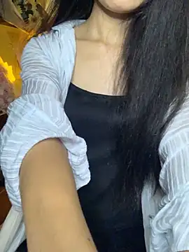 Nhinhi18 online show from October 4, 4:00 pm