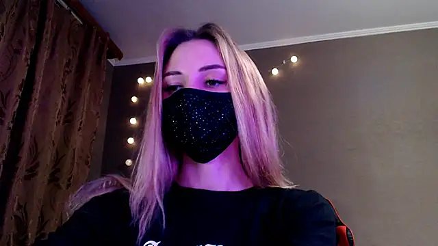 Iris lave online show from December 3, 4:09 pm