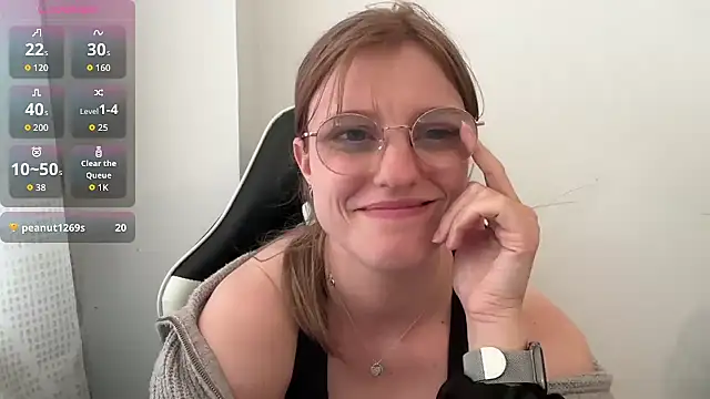 BustyKellyXXX online show from June 10, 3:00 pm