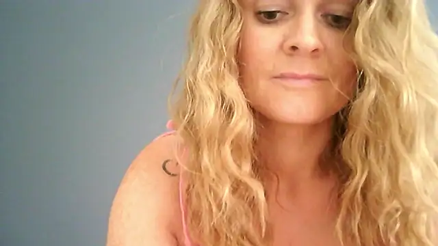 Ginger-bb online show from July 3, 12:00 pm
