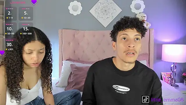 Snapshot of Joe_And_Emma chatting on September 27, 10:17 pm Joe And Emma online show from September 27, 10:17 pm