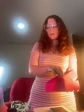 Sharon Black online show from March 8, 1:13 am