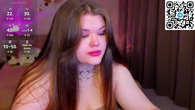 Snapshot of elle_one chatting on October 13, 2:58 am elle one online show from October 13, 2:58 am