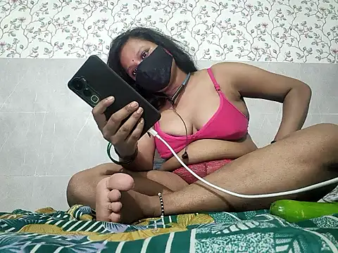 Snapshot of shalubhabhi69 chatting on September 14, 7:01 pm shalubhabhi69 online show from September 14, 7:01 pm