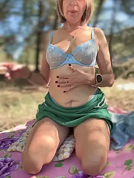 Snapshot of Milena-MilfaXXX chatting on September 21, 9:30 am Milena-MilfaXXX online show from September 21, 9:30 am