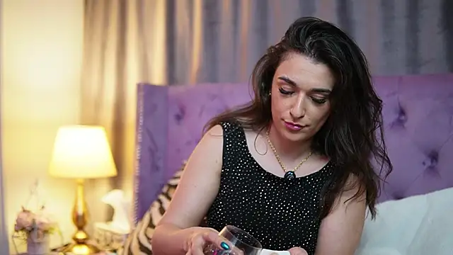 EmmaDallas online show from December 19, 9:18 pm