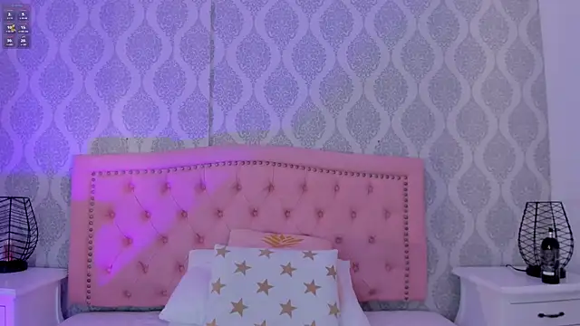 OnlyGia online show from November 27, 8:23 pm