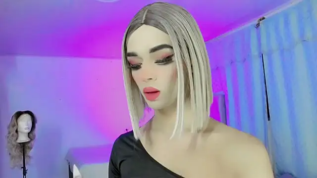 HANNAH BACKERS online show from November 28, 3:31 am