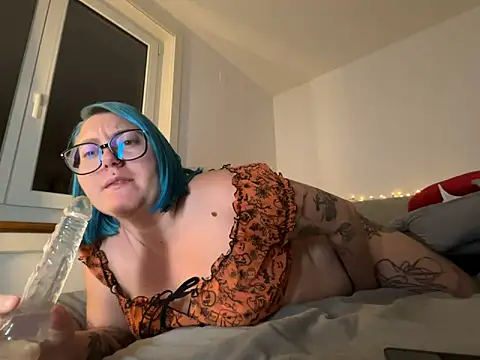 Snapshot of lablonde2025 chatting on October 20, 7:50 pm lablonde2025 online show from October 20, 7:50 pm